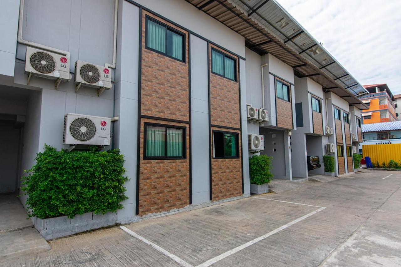 Matini Klong1 Hotel Rangsit Exterior foto
