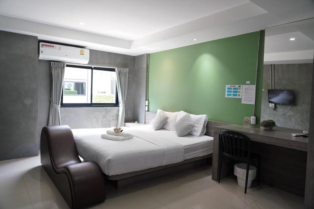 Matini Klong1 Hotel Rangsit Exterior foto